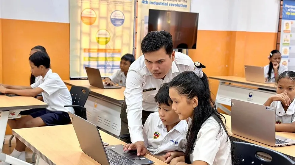 ហេតុអ្វីកម្ពុជានៅលេខ៨១ ក្នុងរង្វាយតម្លៃ PISA ឆ្នាំ២០២២ ទោះ​ជាមានកំណែទម្រង់វិស័យអប់រំឆ្នាំ២០១៤?