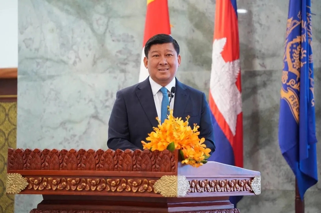 កម្ពុជាគិតគូរពី...