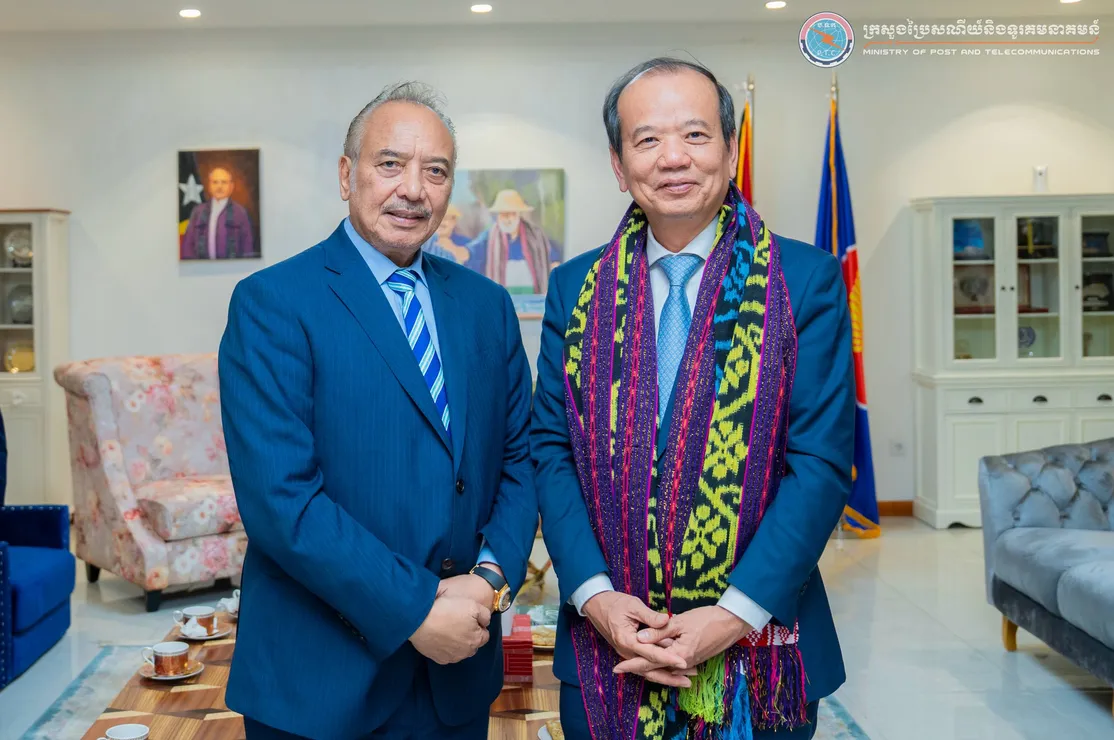 ឯកឧត្តមរដ្ឋមន្រ...