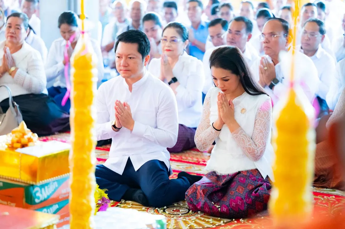 រដ្ឋមន្រ្តីក្រស...