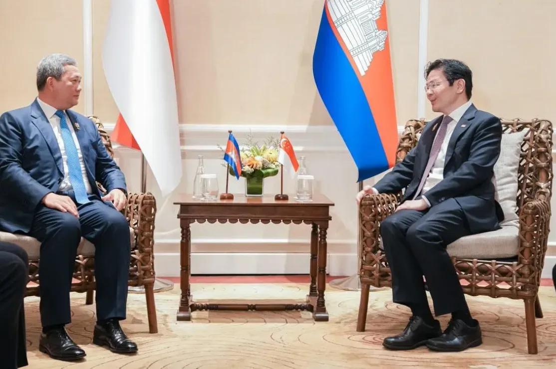 កម្ពុជា-សិង្ហបុរី ប្តេជ្ញាពង្រឹងពាណិជ្ជកម្មទ្វេរភា
