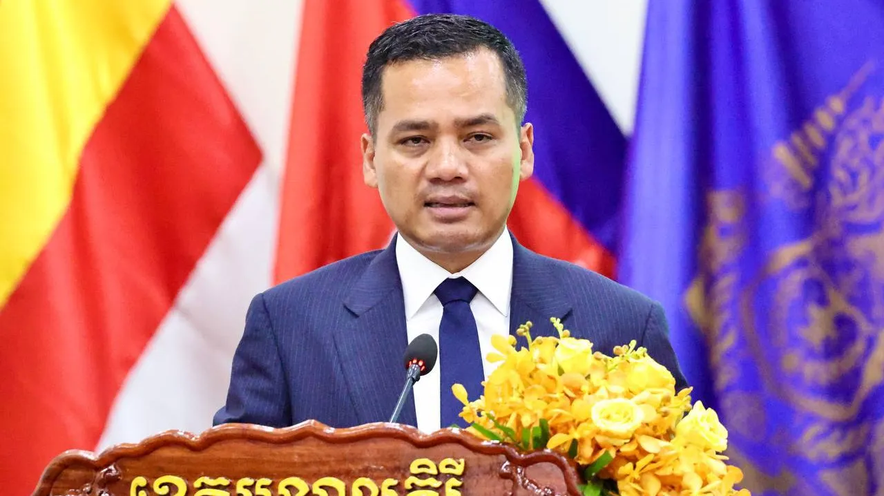 ឯកឧត្តមអភិសន្តិ...