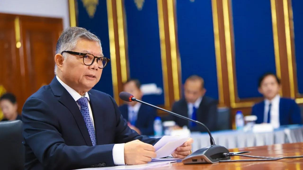 ឯកឧត្តមសន្តិបណ្...