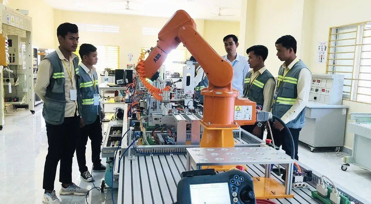 កម្ពុជាពង្រឹងការបណ្តុះបណ្តាលជំនាញកម្រិតខ្ពស់ ៣ប្រភេទ ឆ្លើយតបនឹងឧស្សាហកម្មនាពេលអនាគត