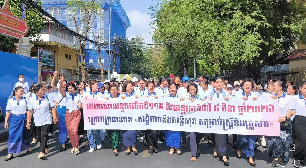 ស្រ្តីជិត២ពាន់នាក់ ចូលរួមព្រឹត្តិការណ៍ "ដើរដើម្បីសន្តិភាពយូរអង្វែង សម្រាប់យើងទាំងអស់គ្នា"