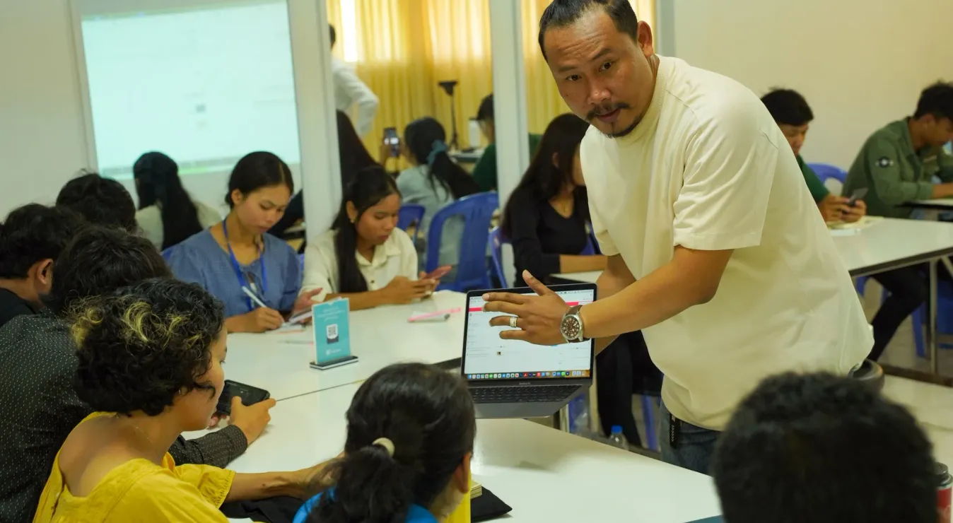 លោក ជី សុផាត ធ្វើ​យុទ្ធនាការបណ្តុះបណ្តាលបញ្ញាសិប្បនិម្មិត AI ឱ្យស្គាល់ភាសាខ្មែរ