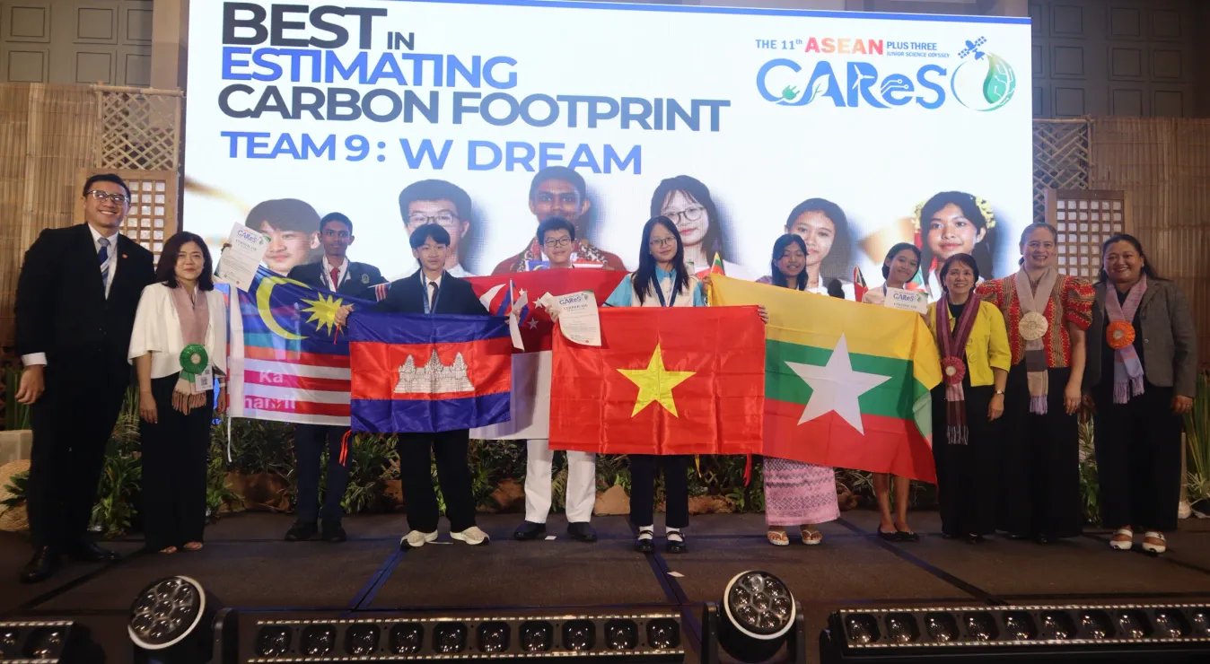 យុវសិស្ស​កម្ពុជា​ ​៦​រូប ​ដណ្តើម​បាន​មេដាយ​ ​១១​គ្រឿង​ ពី​ការ​ប្រកួត​វិទ្យាសាស្ត្រ​ថ្នាក់​តំបន់​ ​ASEAN​+​3​ ​នៅ​ប្រទេស​ហ្វីលីពីន​