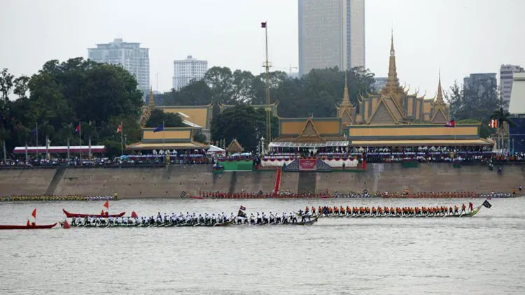 អាជ្ញាធរខេត្តមួយចំនួន កំពុង ត្រៀមរៀបចំកម្មវិធីកម្សាន្តនានាក្នុងពិធីប្រណាំងទូកនៅតាមខេត្តរបស់ខ្លួន