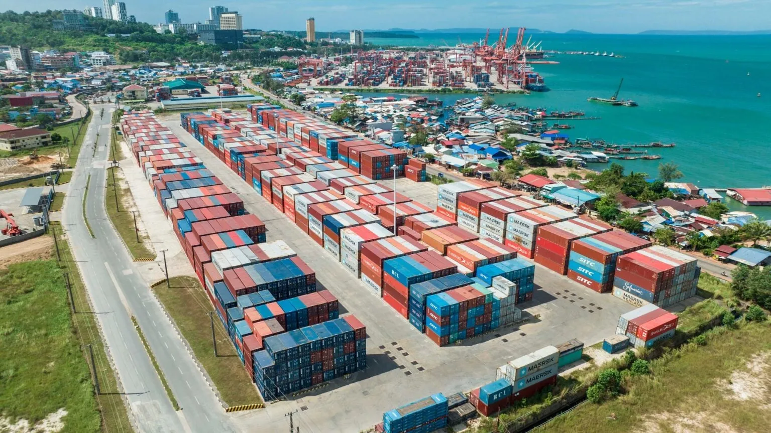 ទោះមានវិវាទព្រំដែន ទំហំពាណិជ្ជកម្មកម្ពុជា-ថៃសម្រេចបានជិត៧០០លានដុល្លារក្នុងត្រីមាសទី១ឆ្នាំ២០២៦