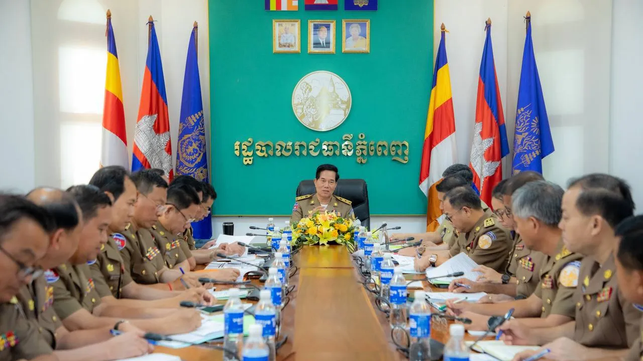 អភិបាលរាជធានីអំពាវនាវឱ្យពលរដ្ឋចូលរួមសហការបោសសម្អាតការឆបោកតាមអនឡាញ