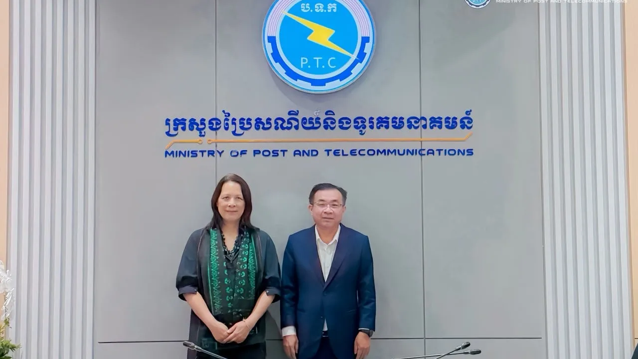 ក្រសួងប្រសៃសណីយ៍កម្ពុជាដឹកនាំកិច្ចប្រជុំពិភាក្សាជាមួយទីប្រឹក្សាច្បាប់និងទីប្រឹក្សាបច្ចេកទេសបារាំងនៃពាក់ព័ន្ធនឹងសេចក្តីព្រាងច្បាប់ចំនួន៣ របស់គម្រោង (AFD)