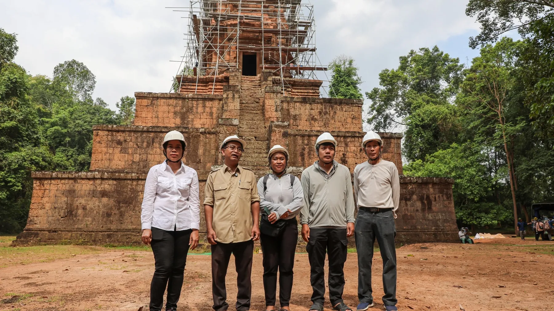 អាជ្ញាធរជាតិអប្សរាបញ្ចប់ការងារសង្គ្រោះបន្ទាន់ប្រាសាទបក្សីចាំក្រុង