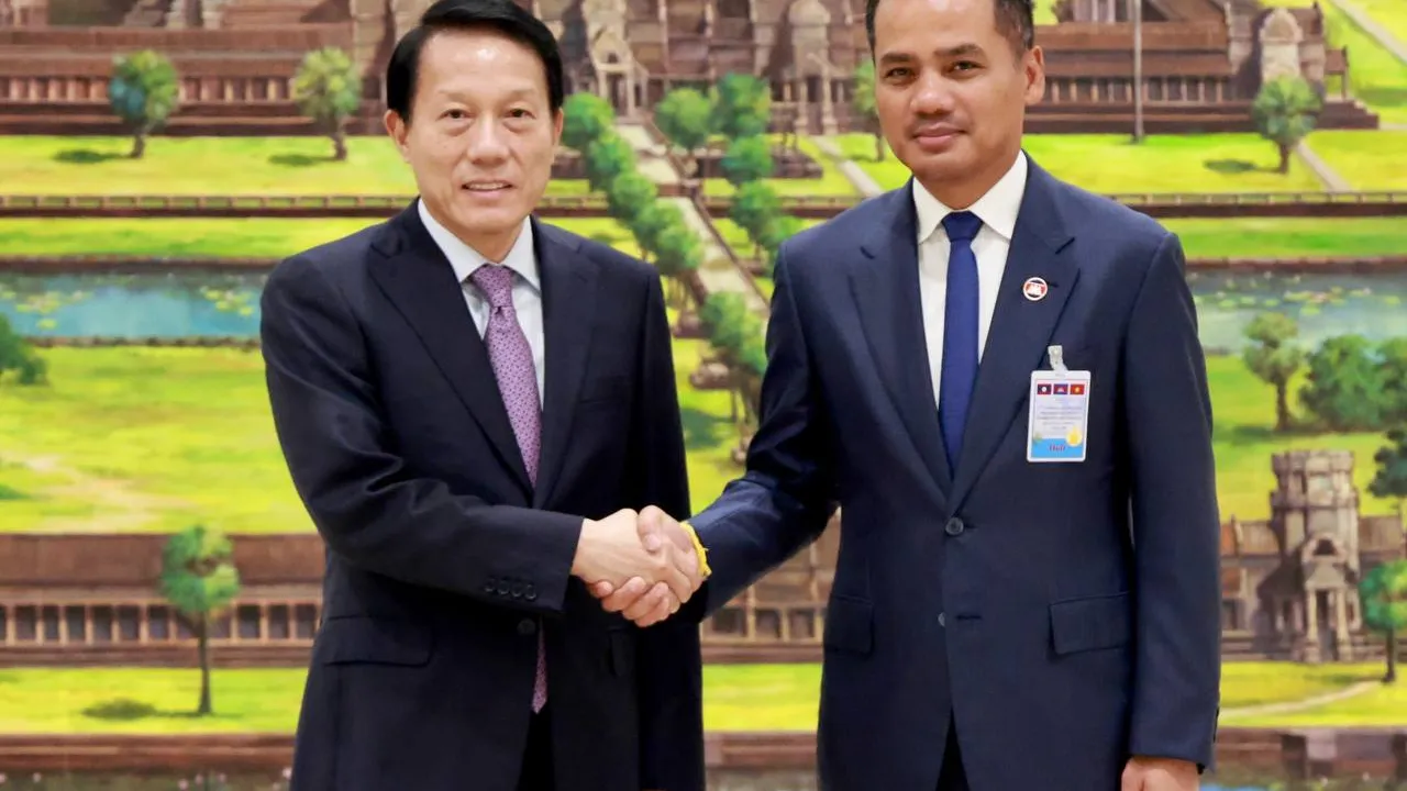 រដ្ឋមន្ត្រីក្រសួងនគរបាលវៀតណាម គាំទ្រកម្ពុជាផ្ដួចផ្ដើមបង្កើតក្រុមប្រចាំការផ្លាស់ប្ដូរព័ត៌មាន និងសម្របសម្រួលនីតិវិធីពាក់ព័ន្ធការបង្ក្រាបបទល្មើស រួមទាំង Online Scam