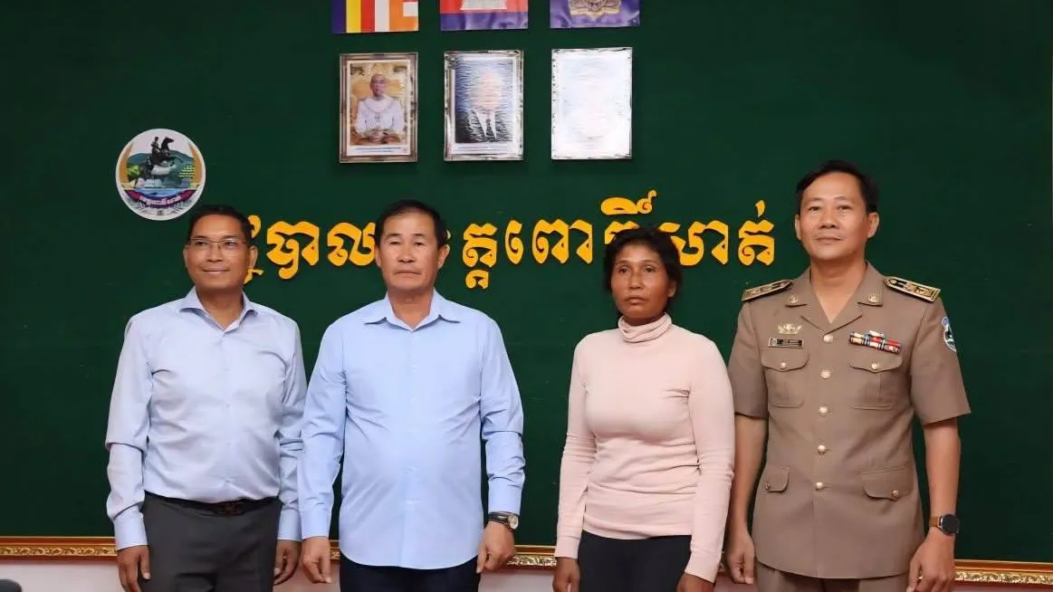 សម្ដេចធិបតីអរគុណស្រ្តីម្នាក់ដែលចូលខ្លួនដោះស្រាយរឿងកាន់កាប់ដីរដ្ឋនៅតំបន់អន្ទង់អាំង