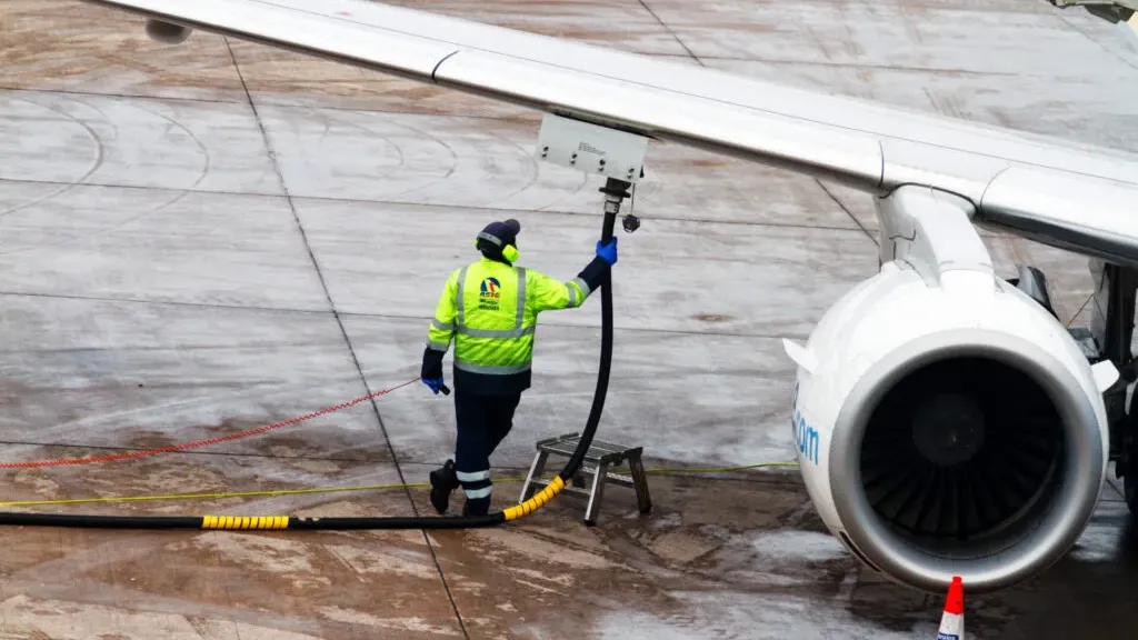 ប្រទេសសេដ្ឋកិច្ចធំៗនៅអាស៊ីចេញវិធានការបណ្តោះអាសន្នក្នុងគ្រាតម្លៃប្រេងយន្តហោះឡើងថ្លៃខ្ពស់