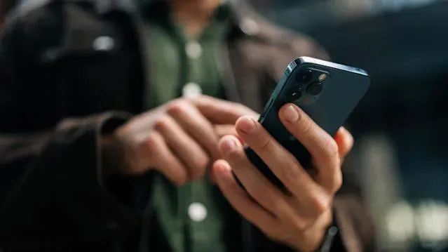 FBI ព្រមានពលរដ្ឋអាម៉េរិកក្នុងការប្រើប្រាស់កម្មវិធីទូរស័ព្ទរបស់បរទេសរួមទាំង CapCut និង Lemon8