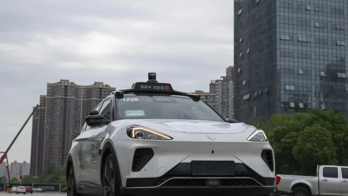 ៥ឆ្នាំទៀត ចិននឹងមានឡានតាក់ស៊ីគ្មានមនុស្សបើករហូតដល់ ៤លានគ្រឿង