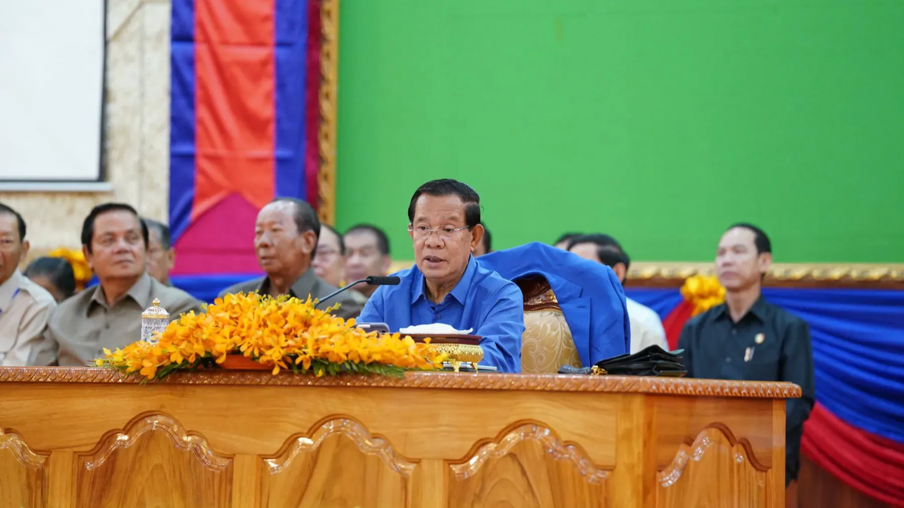 សម្តេចតេជោ ហ៊ុន សែន គាំទ្រសេវាលឿនរហ័ស របស់ក្រសួងរៀបចំដែនដី ក្នុងការធ្វើបណ្ណកម្មសិទ្ធិដីធ្លីជូនប្រជាពលរដ្ឋ