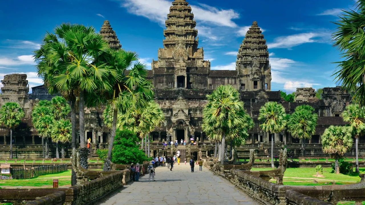 ក្រសួង​ជំរុញ​អាជីវកម្ម​ទេសចរណ៍​ចូលរួម​យុទ្ធនាការ​បញ្ចុះ​តម្លៃ​ឱ្យ​កាន់តែ​ច្រើន​