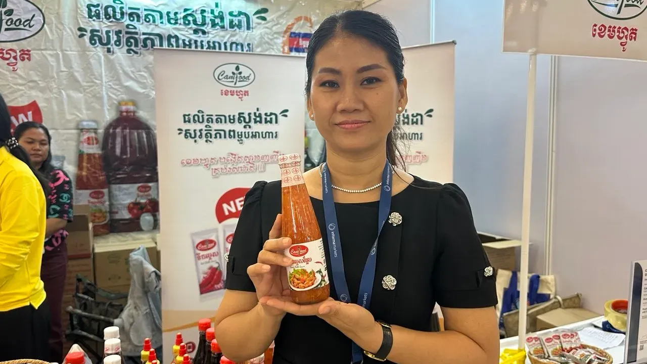 ផ្ដើម​ពី​ទុន​ ១​ម៉ឺន​ដុល្លារ​ ខេមហ្វូត ​ពង្រីក​ផលិតផល​គ្រឿង​ទេស​ខ្មែរ ​ជំនួស​ទំនិញ​នាំចូល​
