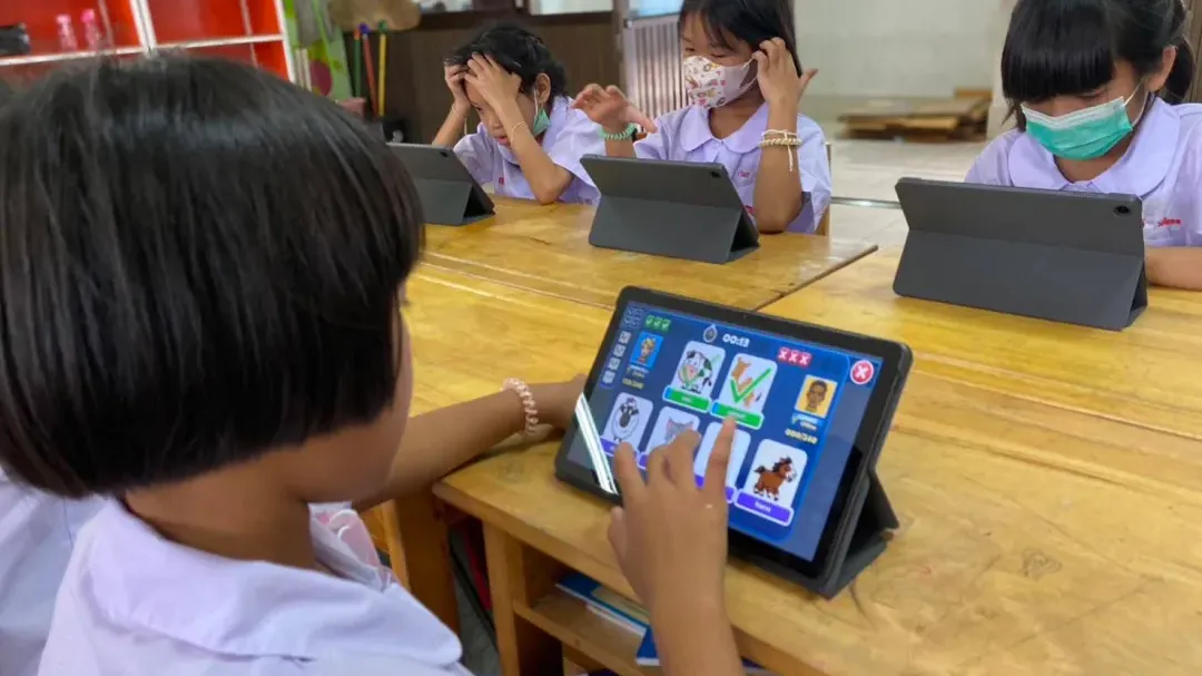 AI និងការអប់រំ ៖ គោលការណ៍ ៧ចំណុច ដែលសាលារៀនអាចអនុវត្តសម្រាប់ការប្រើប្រាស់ AI