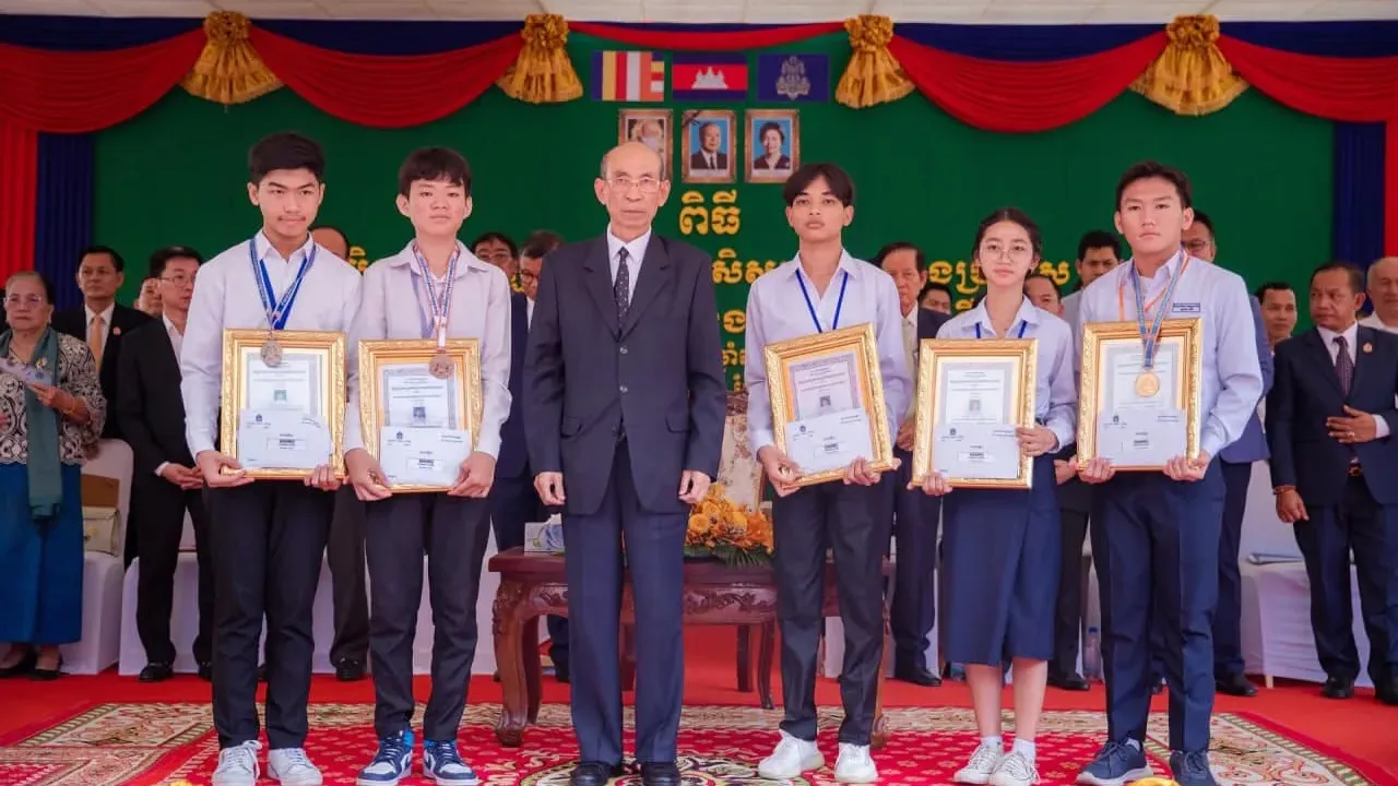 ក្រសួងអប់រំស្វែង​រក​ការជួយឧបត្ថម្ភសម្រាប់រង្វាន់លើកទឹកចិត្ត​សិស្សពូកែទូទាំង​ប្រទេស