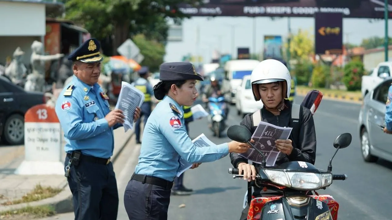 អ្នកនាំពាក្យក្រសួងមហាផ្ទៃ អំពាវនាវអ្នកបើកបរគ្រប់រូប ពិសេស​យុវជន យកចិត្តទុកដាក់ពីសុវត្ថិភាព គោរពច្បាប់ និង​បើកបរដោយប្រុងប្រយ័ត្ន