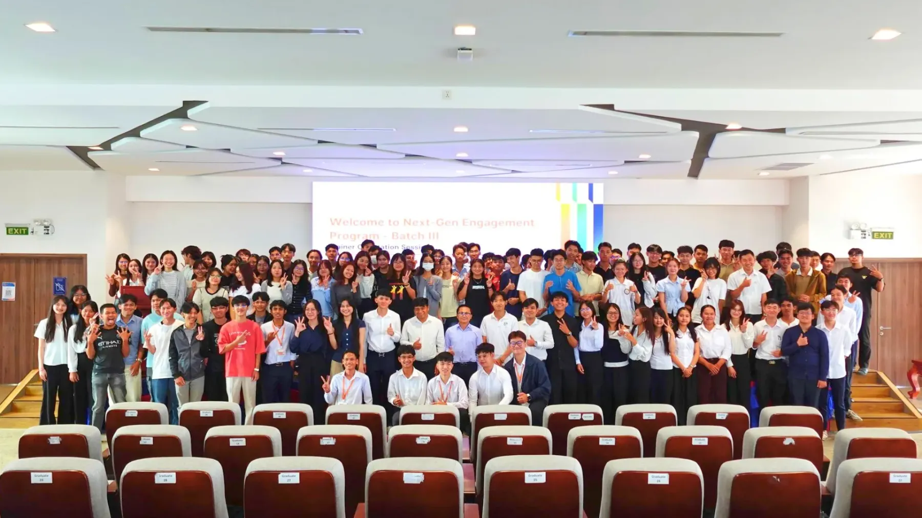 កម្មវិធី​ ​Next​-​Gen​ ​Engagement​ ​Program​ ​– ​Batch​ ​III​ ​ជួយ​និស្សិត​អភិវឌ្ឍ​ជំនាញ​បច្ចេកទេស​ និង​ភាព​ជា​អ្នកដឹកនាំ​