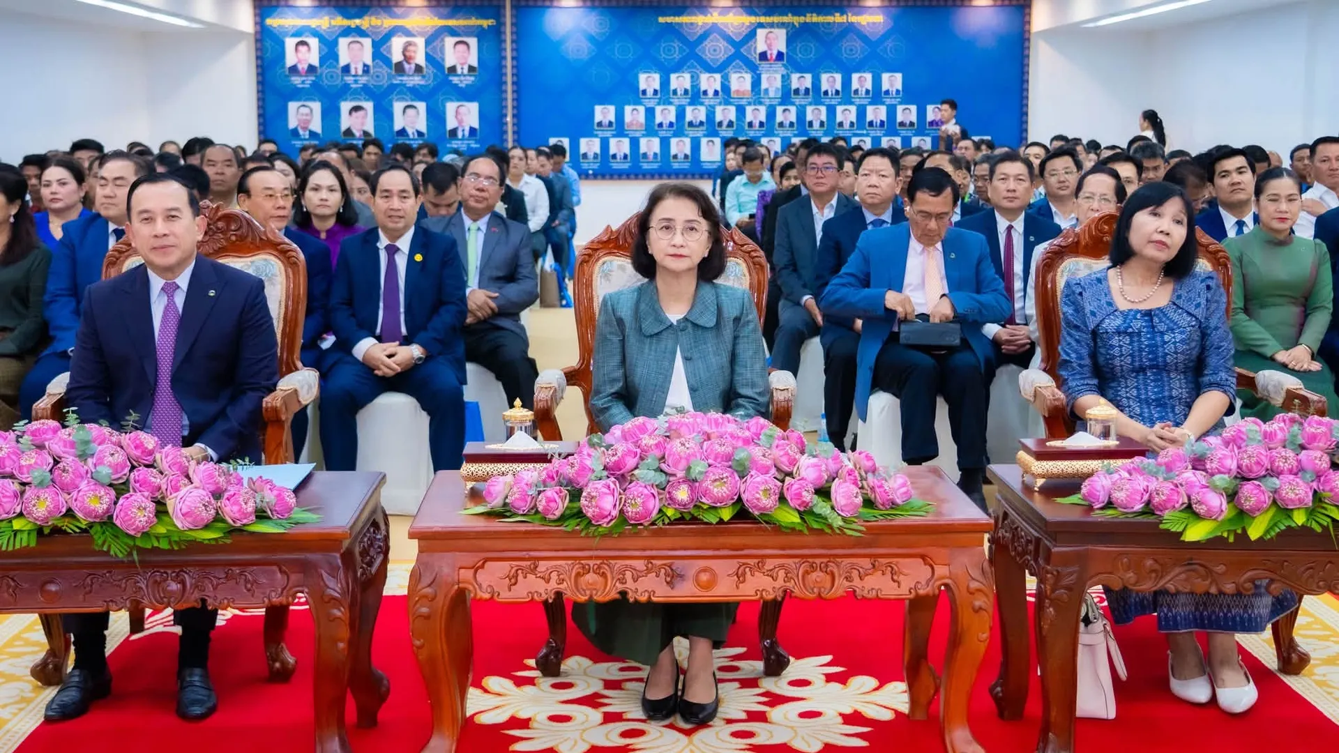 កម្ពុជានឹង