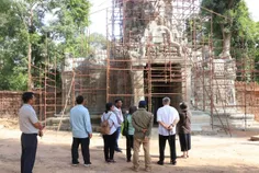 អ្នកជំនាញក - Thumbnail