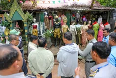 ភ្ញៀវទេសចរ - Thumbnail