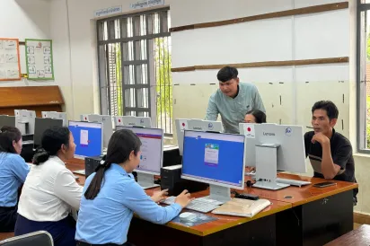 ក្រសួងអប់រំ ផ្តើម​អនុវត្តកម្មវិធីអប់រំការគិតបែបកុំព្យូទ័រ នៅតាមសាលារៀនគោលដៅ