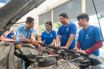 សិក្សាជំនាញបច្ចេកទេសរថយន្តឥតបង់ថ្លៃ នៅវិទ្យាស្ថានបច្ចេកទេស ហ្ស៊ី វ៉េ សេ