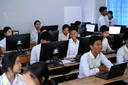 ក្រសួងអប់រំកំណត់គោលដៅយុទ្ធសាស្រ្ត ធ្វើទំនើបកម្មសាលារៀនតាមបណ្តោយព្រំដែន ឱ្យ​ក្លាយ​ជា​សាលារៀនឌីជីថល