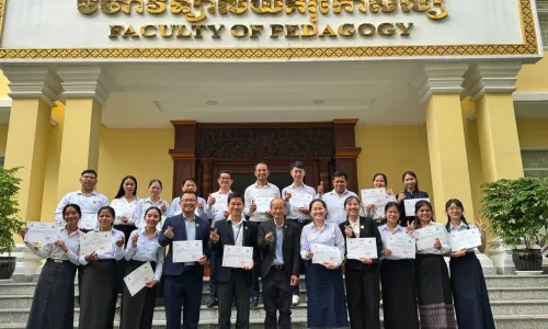 កម្ពុជា​ ចិន​ កំពុង​បណ្តុះបណ្តាល​គ្រូភាសាចិន សម្រាប់​ថ្នាក់អនុវិទ្យាល័យ និងវិទ្យាល័យ