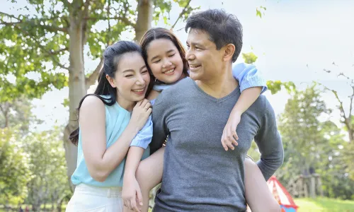 គន្លឹះ ១១ ចំណុច ដើម្បីពង្រឹងទំនាក់ទំនងជាមួយកូន