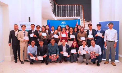 យុវជន​ឆ្នើម​កម្ពុជា​ ​២៨​រូប​ ក្លាយ​ជា​អ្នកវិភាគ​គោលនយោបាយ​ជំនាន់​ថ្មី​ ​ក្រោយ​ទទួល​ការ​បណ្ដុះបណ្ដាល​ពី​អូស្ត្រាលី​