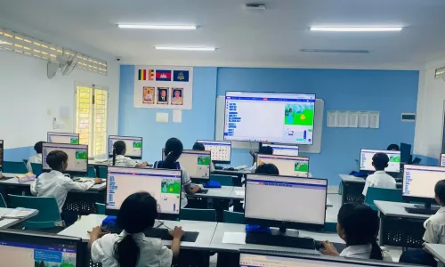 កម្មវិធី "ការគិតបែបកុំព្យូទ័រ" នៅបឋមសិក្សា និងអនុសាសន៍គន្លឹះ ៤ ចំណុចរបស់រដ្ឋមន្ត្រីក្រសួងអប់រំ