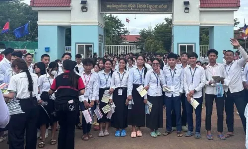 បេក្ខជន​បាក់ឌុប​ត្រៀមខ្លួន​ជ្រើសរើស​ជំនាញ​សិក្សា​បន្ត ​ខណៈ​អ្នកឃ្លាំមើល​សង្គម​ស្នើ​ឱ្យ​ជ្រើសរើស​តាម​ឧបនិស្ស័យ​ និង​សមត្ថភាព​