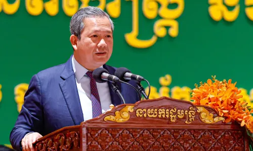 សម្តេច​ធិបតី​ ហ៊ុន​ ​ម៉ាណែត ​ជំរុញ​ឱ្យ​គ្រឹះស្ថាន​អប់រំ​ពង្រឹង​សមត្ថភាព​ពិត​របស់​និស្សិត​ ​និង​ព្រមាន​ពី​ហានិភ័យ​នៃ​ការ​រៀន​ពឹងផ្អែក​ទាំងស្រុង​លើ​ ​AI​