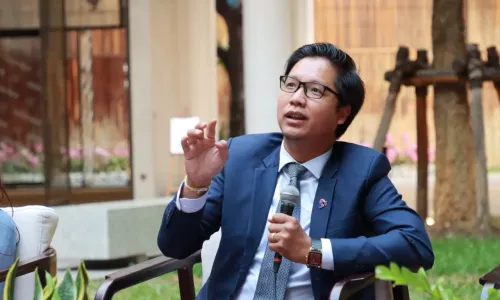 មន្រ្តីជាន់ខ្ពស់ក្រសួងអប់រំ ​អំពាវនាវ​ឱ្យ​រួមគ្នា​លុបបំបាត់​ «​មាតិកា​ពុល​» ​ដើម្បី​ការពារ​កិត្តិយស ​និង​សក្តានុពល​នៃ​វិស័យ​អប់រំ​កម្ពុជា​