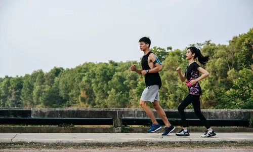 រត់​យឺត​ៗ​ ​ឬ​ Slow ​Jogging ​ត្រឹម​ ​១០ ​នាទី ​ជួយ​ផ្លាស់ប្តូរ​ទាំង​សុខភាព​ផ្លូវកាយ ​និង​ផ្លូវចិត្ត​