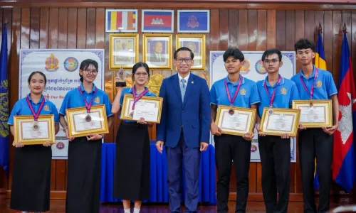 យុវសិស្សថ្នាក់ទី១១ មកពីខេត្តត្បូងឃ្មុំ ពោធិ៍សាត់ និងបាត់ដំបង ដណ្តើមបានជ័យលាភីឆ្នើមក្នុងកម្មវិធី «អាជីវកម្មខ្ញុំ» ឆ្នាំ២០២៦