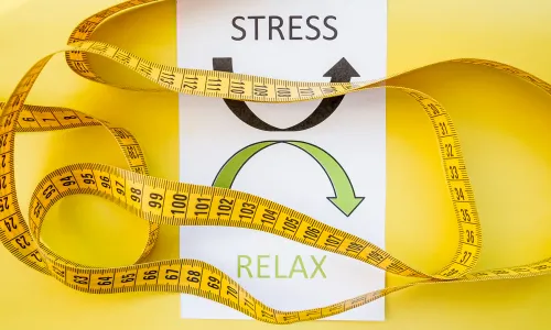 តើភាពតានតឹង (Stress) ធ្វើឱ្យឡើងទម្ងន់ដោយរបៀបណា? និងវិធីសាស្ត្របែបវិទ្យាសាស្ត្រដើម្បីទប់ទល់