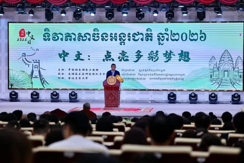 រដ្ឋមន្ត្រីអប់រំ ៖ ភាសាចិនកំពុងរីកដុះដាលខ្លាំងក្នុងប្រព័ន្ធអប់រំកម្ពុជា