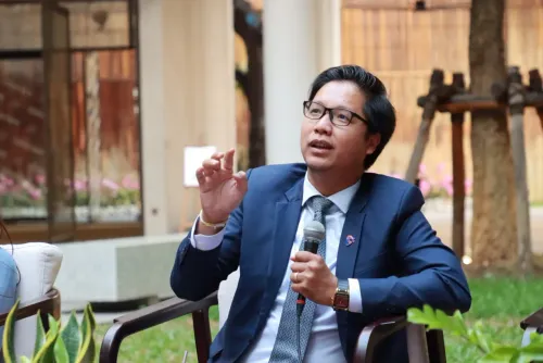 មន្រ្តីជាន់ខ្ពស់ក្រសួងអប់រំ ​អំពាវនាវ​ឱ្យ​រួមគ្នា​លុបបំបាត់​ «​មាតិកា​ពុល​» ​ដើម្បី​ការពារ​កិត្តិយស ​និង​សក្តានុពល​នៃ​វិស័យ​អប់រំ​កម្ពុជា​