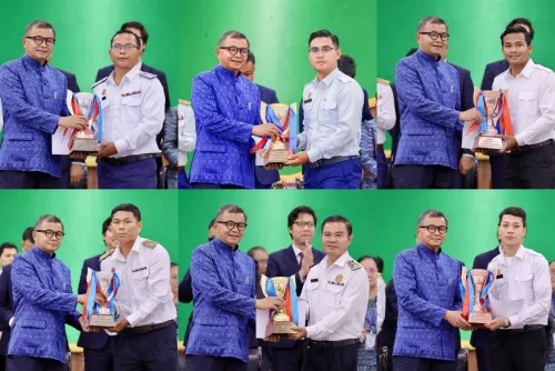 គ្រូបង្រៀន ៦រូប ជាប់ជ័យលាភីថ្នាក់ជាតិផ្នែកតែងនិពន្ធ និងផ្នែកស្មូតកំណាព្យ អបអរសាទរទិវាគ្រូបង្រៀន ០៥ តុលា ២០២៦