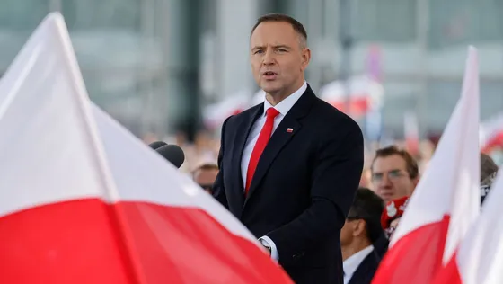 ប៉ូឡូញ ថា ត្រូវការអាវុធនុយក្លេអ៊ែរ ព្រោះរុស្ស៊ីគំរាម - AMS Article Thumbnail