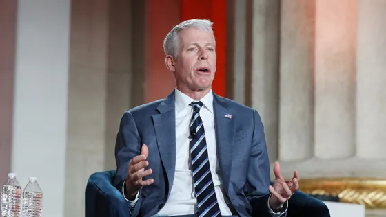 សហរដ្ឋអាមេរិក ត្រៀមបញ្ចេញប្រេងជាង ១៧០ លានបារ៉ែលនៃទុនបម្រុងប្រេងយុទ្ធសាស្រ្ត - AMS Article Thumbnail