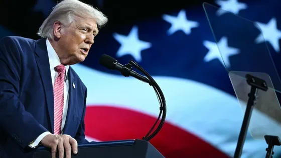 លោក Trump ថា អ៊ីរ៉ង ប្រឈមជម្រើសពីរ គឺការដួលរលំសេដ្ឋកិច្ច និងរងការវាយប្រហារទ្រង់ទ្រាយធំ - AMS Article Thumbnail